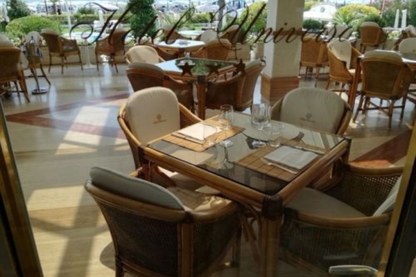 Hotel Universo